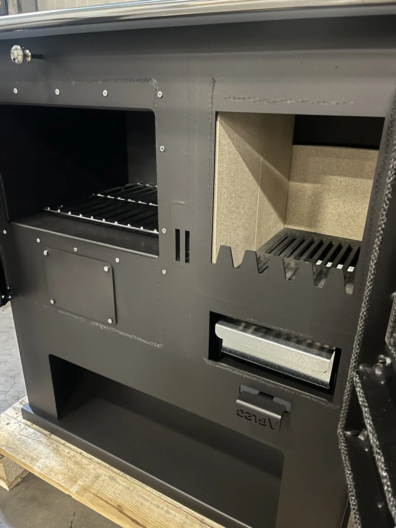 Verso CS Holzherd 7,7 kW - Kaminofen mit Backofen und Kochplatte 150 mm - Image 2